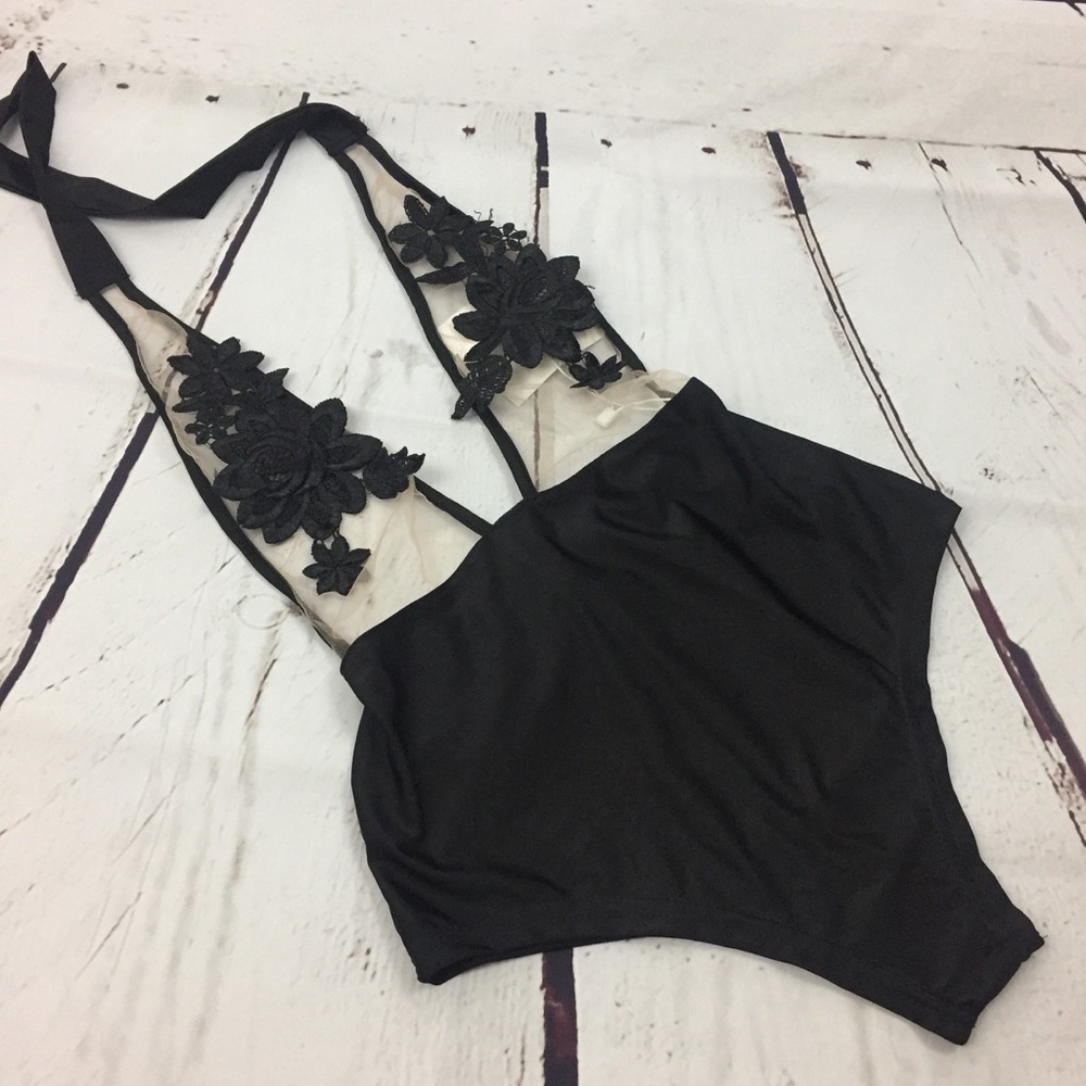 Swimsuit/bodysuit